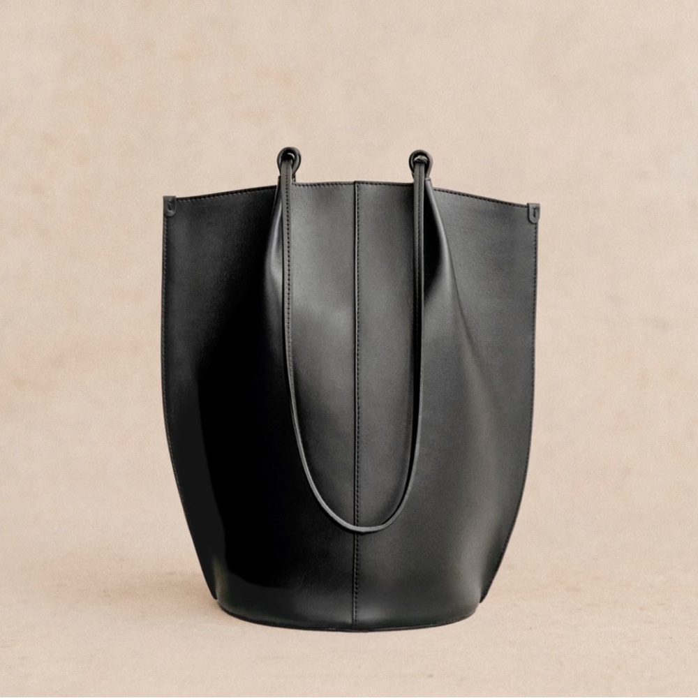 Sézane black leather bag, like new